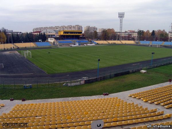 стадион авангард в луцке